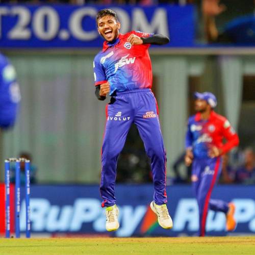 The Delhi Capitals' Sakariya Chetan celebrates