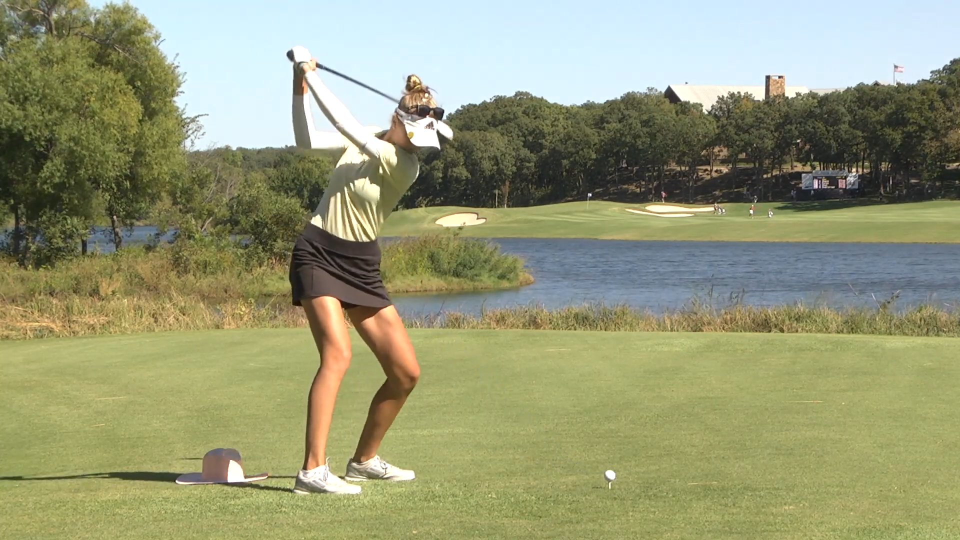 Nelly Korda playing Golf