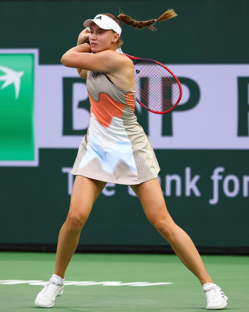 Elena Rybakina hitting the ball.