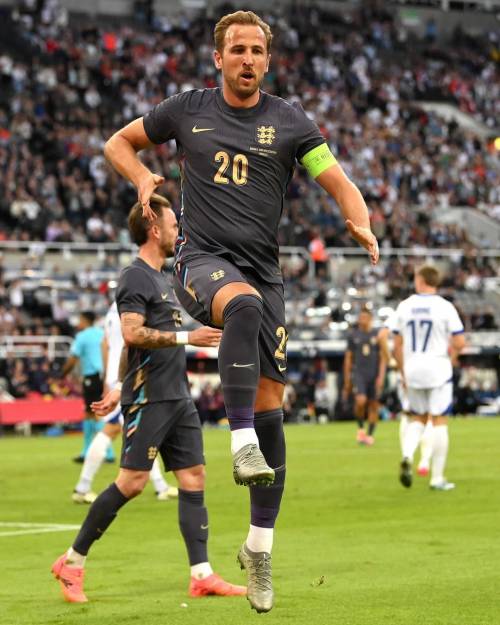 Harry Kane celebrating