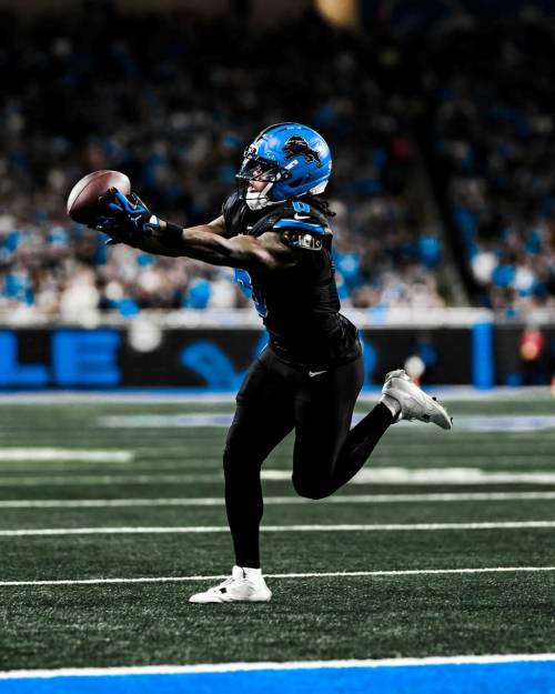Jahmyr Gibbs in action for the Detroit Lions