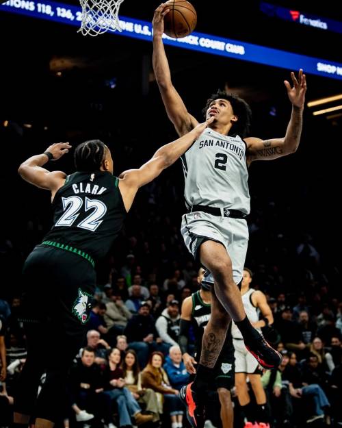 Dylan Harper in action for the San Antonio Spurs