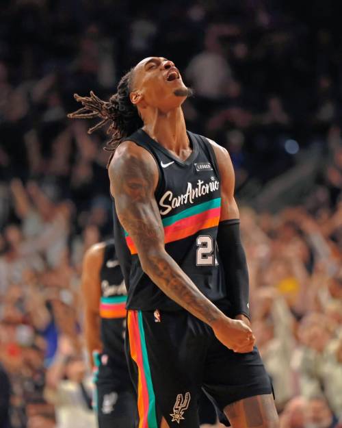 Devin Vassell in action for the San Antonio Spurs