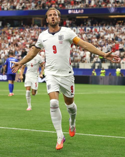Harry Kane celebrates after scoring against Croatia at the 2026 FIFA World Cup